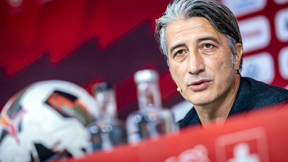 Nationaltrainer Murat Yakin will die Schweiz an die WM 2026 in Nordamerika führen.