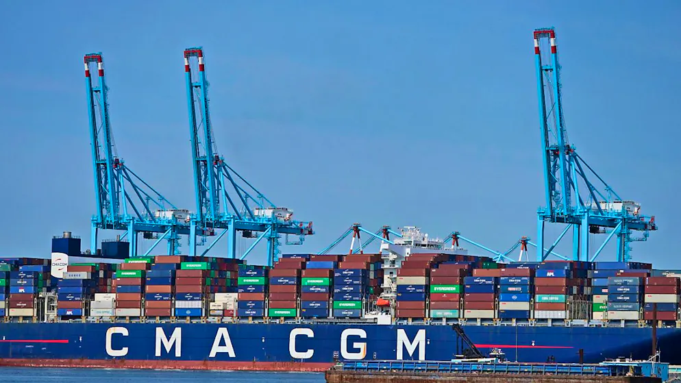 Sur l'axe Méditerranée-Rhône-Saône, 80% des marchandises sont actuellement acheminées par la route, 15% par le rail et seulement 5% par le Rhône (archives).