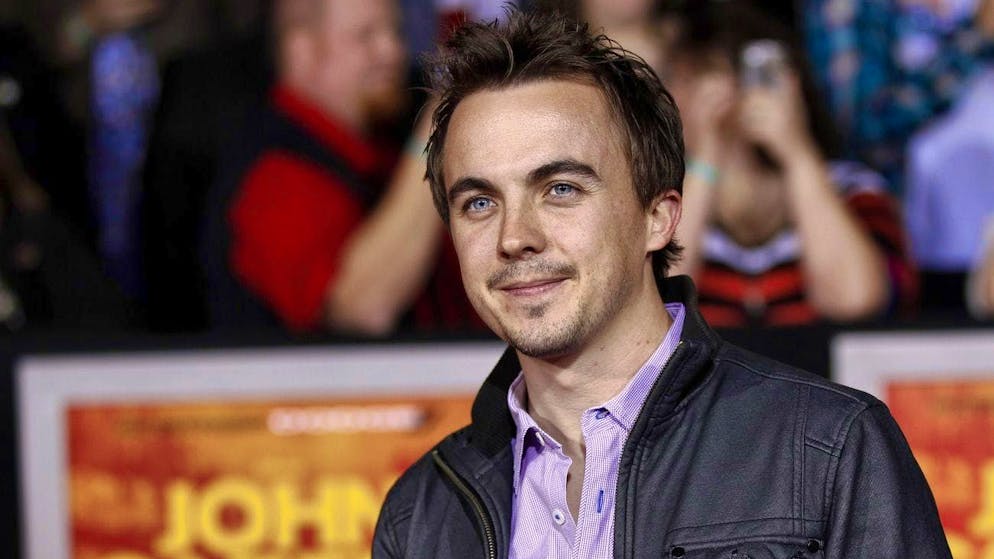 Ecco diverse star che convivono con malattie croniche. La star Frankie Muniz («Malcolm») ha subito diversi ictus da giovane adulto, ma il 39enne sta ancora bene.