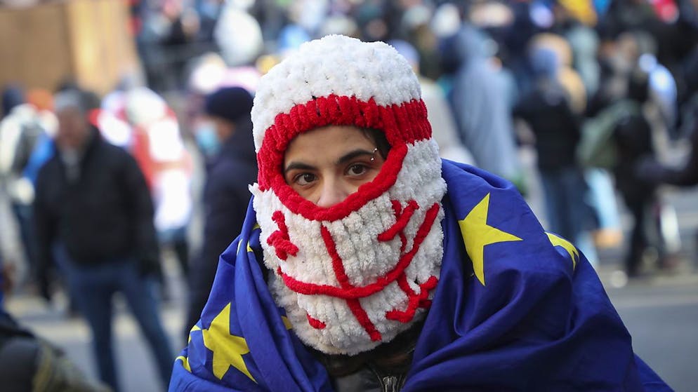 L'opposizione si è mobilitata nelle piazze contro l'elezione di Mikheil Kavelachvili