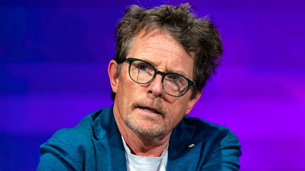 Ecco diverse star che convivono con malattie croniche. A Michael J. Fox, 63 anni, è stato diagnosticato il Parkinson nel 1991, all'età di 29 anni, e l'ha reso pubblico sette anni dopo.