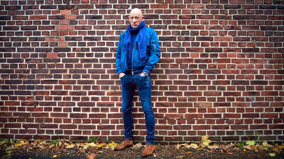 "I didn't like myself as a child and had no self-esteem. I thought I was unlovable": Joe Bausch.