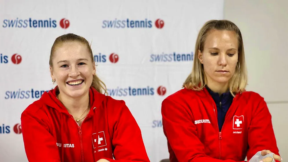 Usually teammates, now rivals in the final of the Challenger tournament in Limoges on Sunday: Céline Naef (left) and Viktorija Golubic