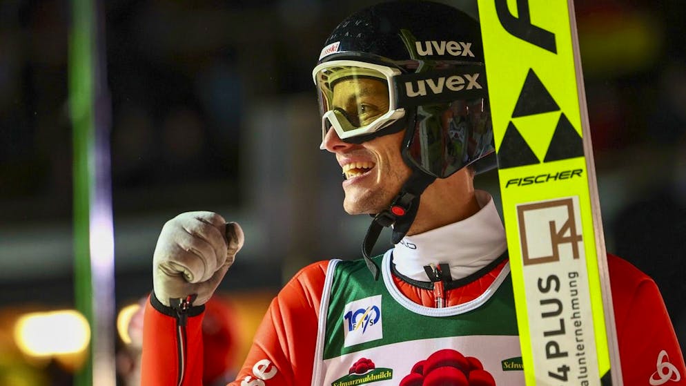 Saut à ski. Gregor Deschwanden grimpe sur le podium et frôle la victoire
