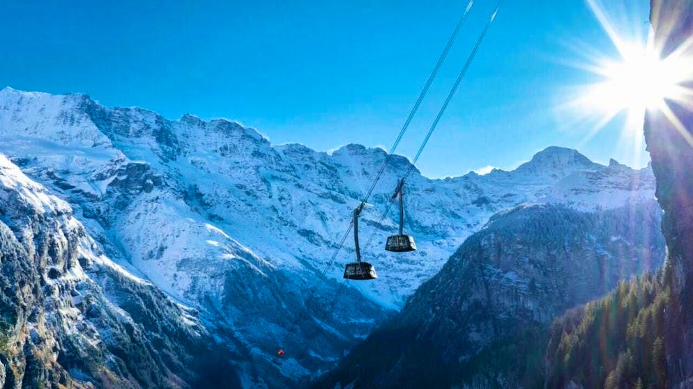 The steepest cable car in the world runs from Stechelberg to Mürren in the Bernese Oberland with a gradient of 159.4 percent.