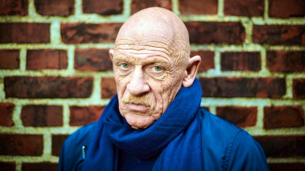 "Maybe I had to play a criminal from time to time as an actor to know that I was one of the good guys": Joe Bausch.