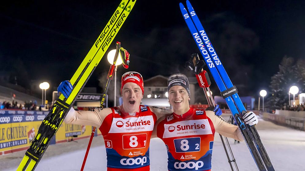 Wollen nach dem 2. Platz im Teamsprint am Samstagabend auch im Einzelsprint angreifen: Janik Riebli (li.) und Valerio Grond zeigten einen starken Prolog