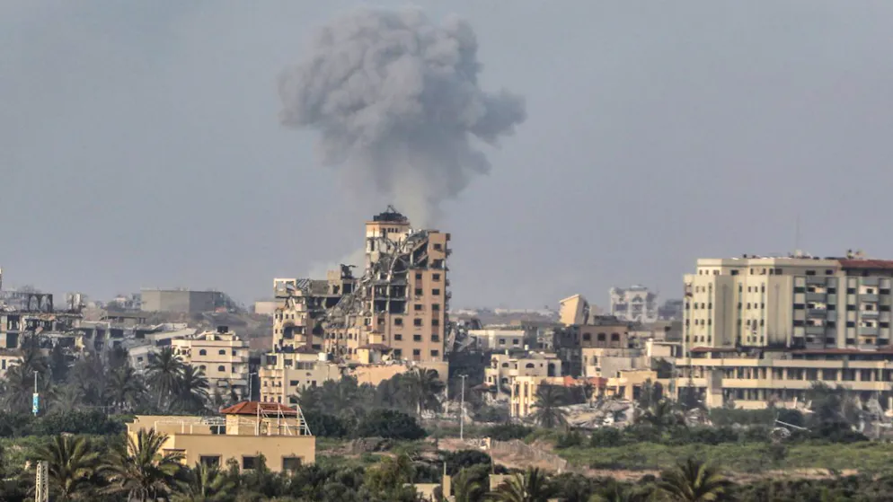 ARCHIV - Rauch steigt auf nach einem israelischen Luftangriff in der Stadt Gaza. Foto: Abed Rahim Khatib/dpa