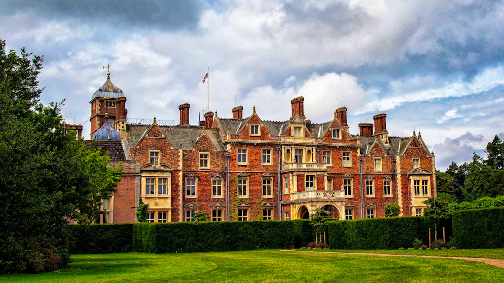 Sandringham House in the English county of Norfolk is where the British royal family has traditionally spent Christmas together since the late 1980s.