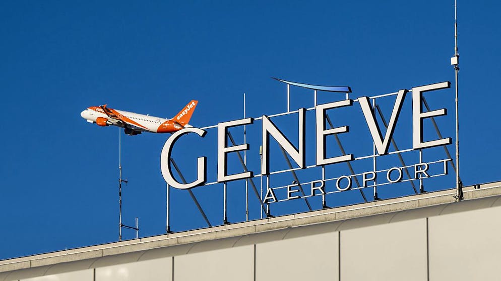 Une ex-employée de l'Aéroport de Genève a obtenu une indemnité de 100'000 francs suite à son licenciement qu'elle considérait comme abusif (image d'illustration).