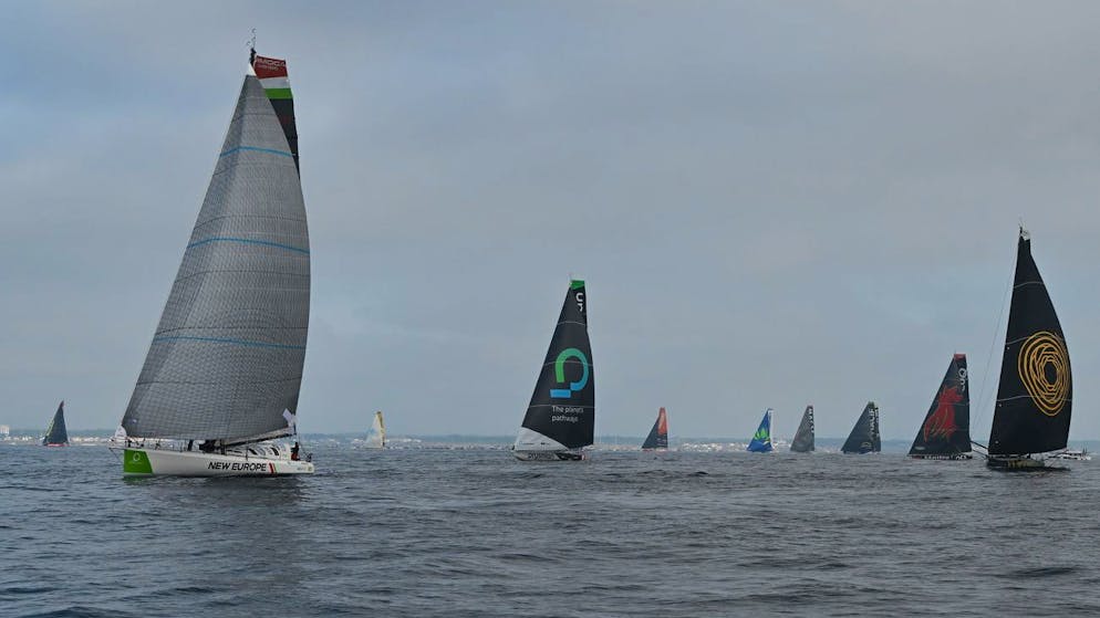 Vendée Globe. Commande McDo, visios avec son chien et séances de yoga en pleine mer !