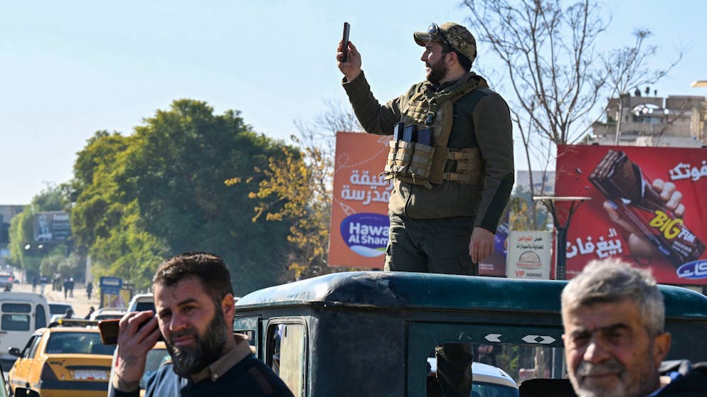 «Boucher de Hama». La justice suisse envisage de classer la procédure contre un oncle d'Assad