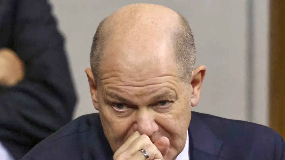 Olaf Scholz va désormais demander au chef de l'Etat Frank-Walter Steimeier de dissoudre le Bundestag afin de permettre la tenue du scrutin le 23 février dans la première économie européenne.