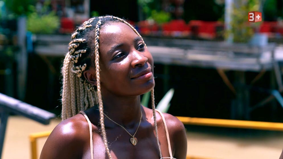 Amina schafft es bis in die Finalsendung. Aber reicht ihr Lächeln, um Bachelor Dennis von ihrer Liebe zu überzeugen?