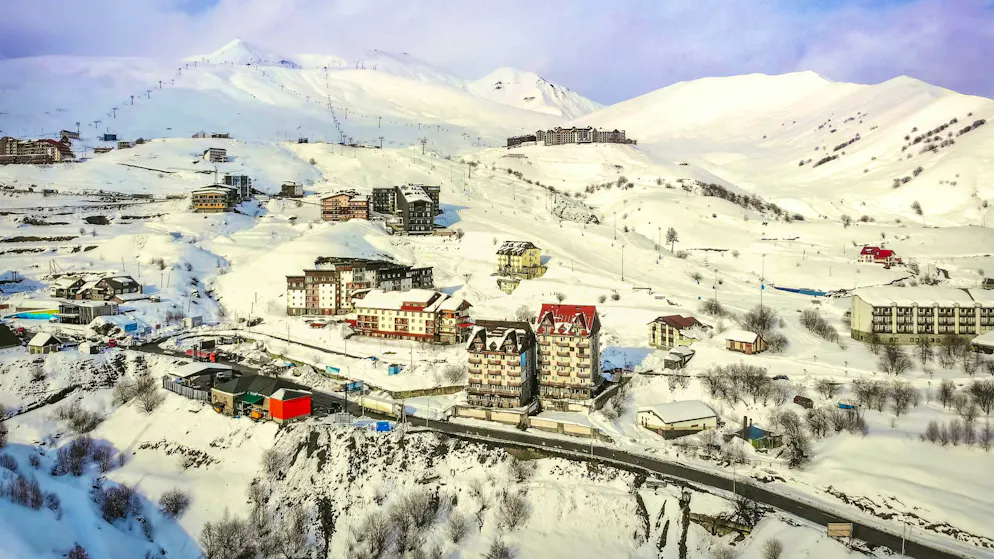 Twelve people have died from gas poisoning in the Georgian ski resort of Gudauri.
