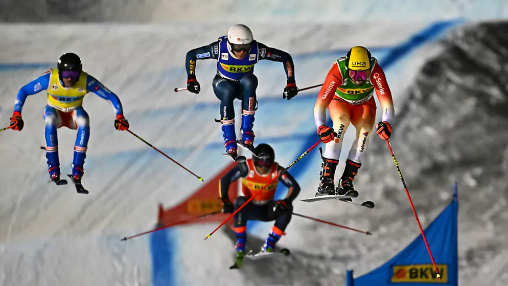Schweizer Skicrosser in Arosa erneut neben dem Podest - Gallery. Kein Podest, aber es geht aufwärts: Ryan Regez (rechts) schneidet in Arosa so gut ab wie seit dem Olympiasieg 2022 nicht mehr