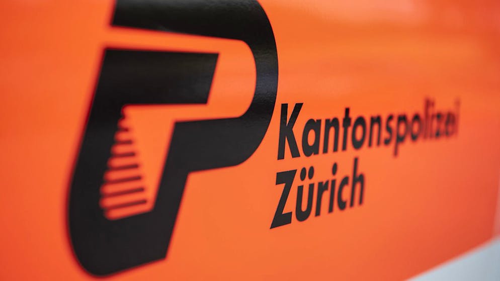 Die Kantonspolizei Zürich hat einen Geldabholer eines Telefonbetrugs verhaftet. (Symbolbild)