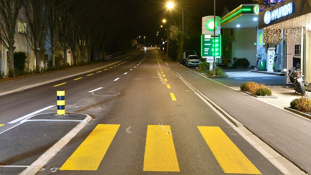 Eine 14-jährige E-Scooter-Fahrerin ist am Montag bei diesem Fussgängerstreifen in Gebenstorf AG angefahren und schwer verletzt worden.