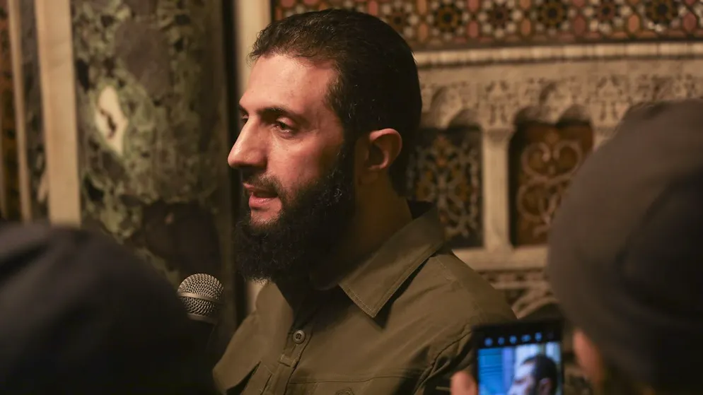Rassicurazioni all'Occidente. Jolani: «Non attaccheremo Israele, ma via le sanzioni alla Siria»