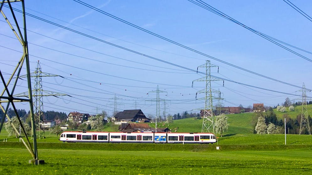 Il passaggio alla corrente ferroviaria proveniente interamente da fonti rinnovabili fa parte della strategia di sostenibilità delle FFS.