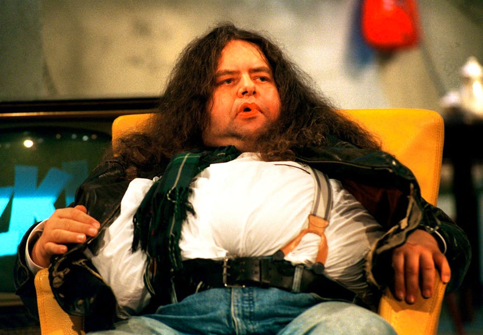 Von diesen Stars mussten wir uns 2024 verabschieden. <strong>18.12. Hermes Phettberg (72):</strong> Kauz, Philosoph, Entertainer – zu ihm passten viele Rollen. Der damals dramatisch übergewichtige Wiener prägte mit Schmäh und Schnoddrigkeit seine TV-Show.