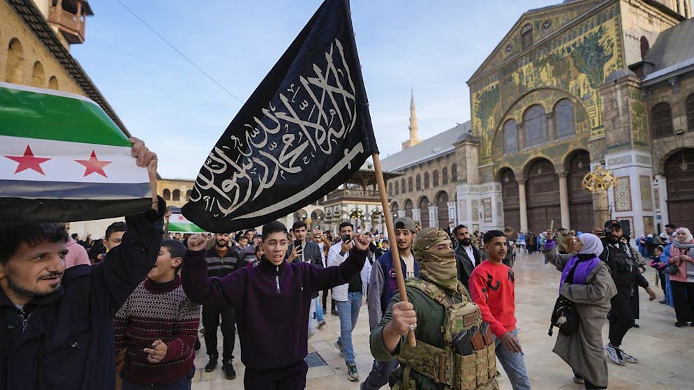 Siria. Il leader militare del gruppo HTS: «Il prossimo passo sarà lo scioglimento delle fazioni armate»