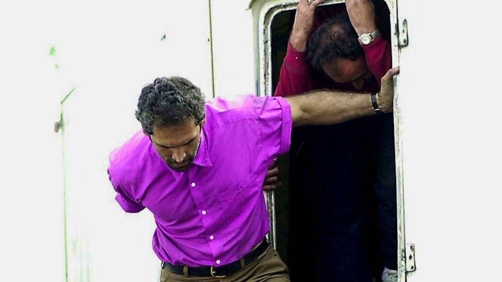 Oft werden Menschen in Lastwagen versteckt illegal über Grenzen geschleust, bis sie dann doch von der Polizei aufgegriffen werden. (Archivbild)