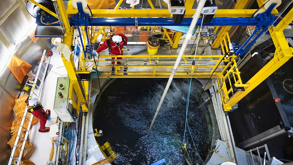 Der Rückbau des Kernkraftwerks Mühleberg geht gut voran - Gallery. Blick in die Reaktorgrube, in der die Kerneinbauten im Reaktordruckbehälter zerlegt werden.