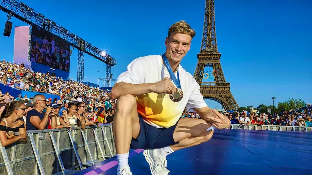 One quintet each challenges the 2023 award winners - Gallery. Olympic bronze medalist Roman Mityukov is instrumental in the upswing of Swiss swimming