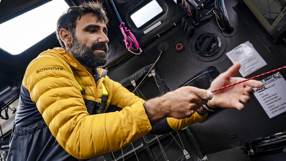 Alan Roura a refait une partie de son retard concédé pendant la descente de l'Atlantique.
