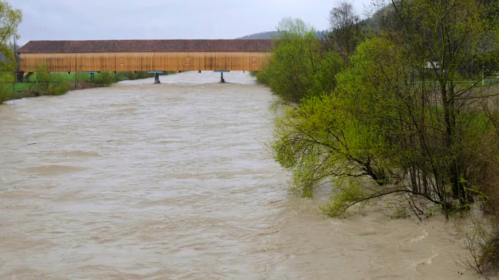 Die Thurgauer Regierung will die vor zwei Jahren präsentierte Thursanierung nicht überarbeiten. Der Hochwasserschutz müsse dringend umgesetzt werden. (Archivbild)