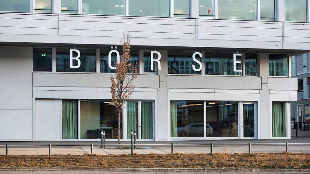 Die Schweizer Aktienbörse ist am Donnerstag im frühen Handel auf Talfahrt gegangen. Grund dafür sind negative Vorgaben aus den USA. Dort hatte die Notenbank Fed die Anleger auf dem falschen Fuss erwischt. (Archivbild)