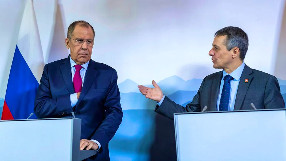 Federal Councillor Ignazio Cassis (right) with his counterpart, Russian Foreign Minister Sergey Lavrov. (archive picture)