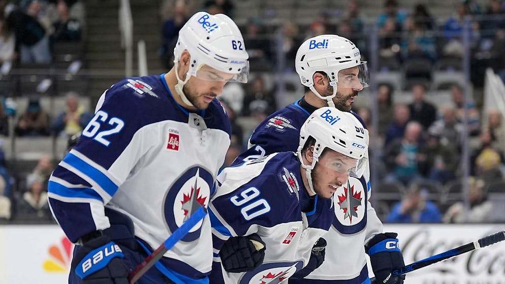 For one like the interpreter of the Eis: the Winnipeg Jets with Nino Niederreiter (number 62)