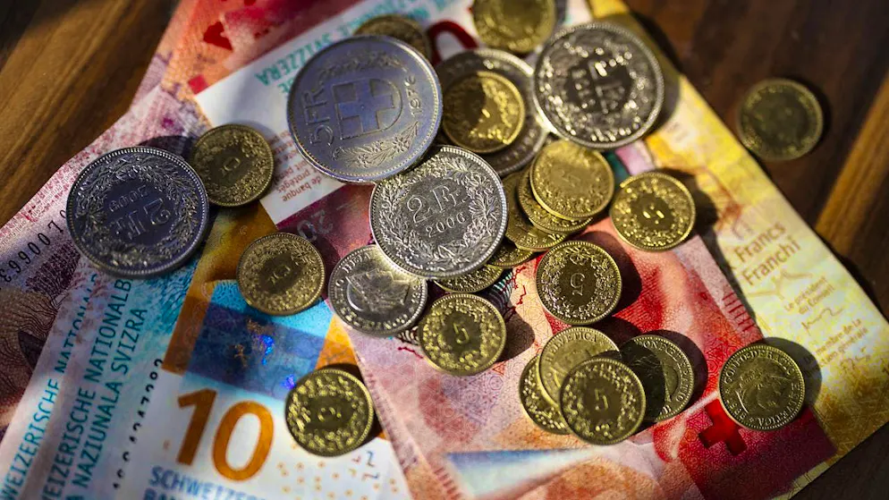 The federal budget for 2025 has been signed and sealed. Parliament has allocated around half a billion francs more for the armed forces than the Federal Council wanted. However, cuts are being made to international cooperation and federal personnel. (theme picture)