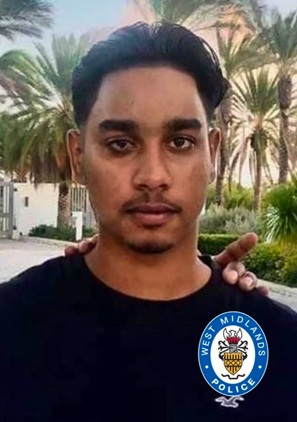 Photo de famille non datée de la victime Shawn Seesahai, diffusée par la police des West Midlands. La demande du Solliciteur général d'alourdir les peines des plus jeunes meurtriers au couteau de Grande-Bretagne pour le meurtre de Shawn Seesahai devrait être examinée par la Cour d'appel. Les deux garçons, qui ne peuvent être identifiés, ont été condamnés à la prison à vie avec des peines minimales de huit ans et demi pour le meurtre de M. Seesahai, âgé de 19 ans, à Wolverhampton le 13 novembre de l'année dernière. Date d'émission : jeudi 19 décembre 2024. (KEYSTONE/PRESS ASSOCIATION IMAGES/Family Handout)