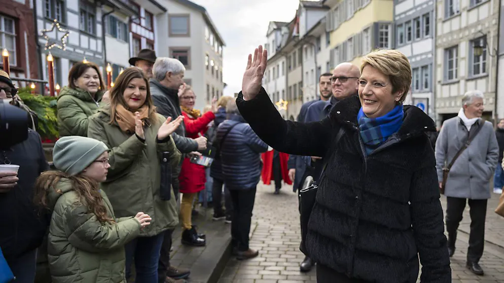 Die neu gewählte Bundespräsidentin Karin Keller-Sutter reiste am Donnerstag in ihre Heimatstadt nach Wil SG.