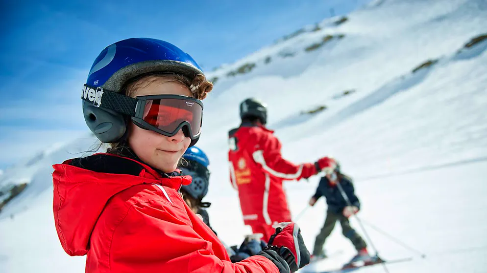 Lo sci piace ai bambini, ma non è uno sport per tutte le tasche.