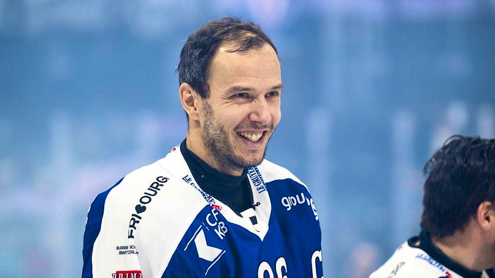 Julien Sprunger remains with Fribourg