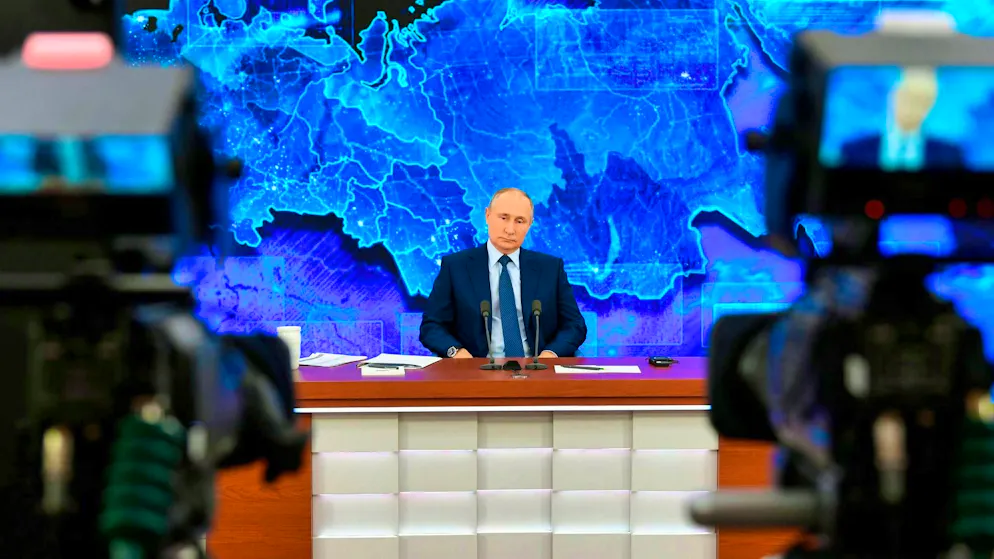 Ecco il video. Giornalista fa una domanda scomoda a Putin e l'audio si interrompe