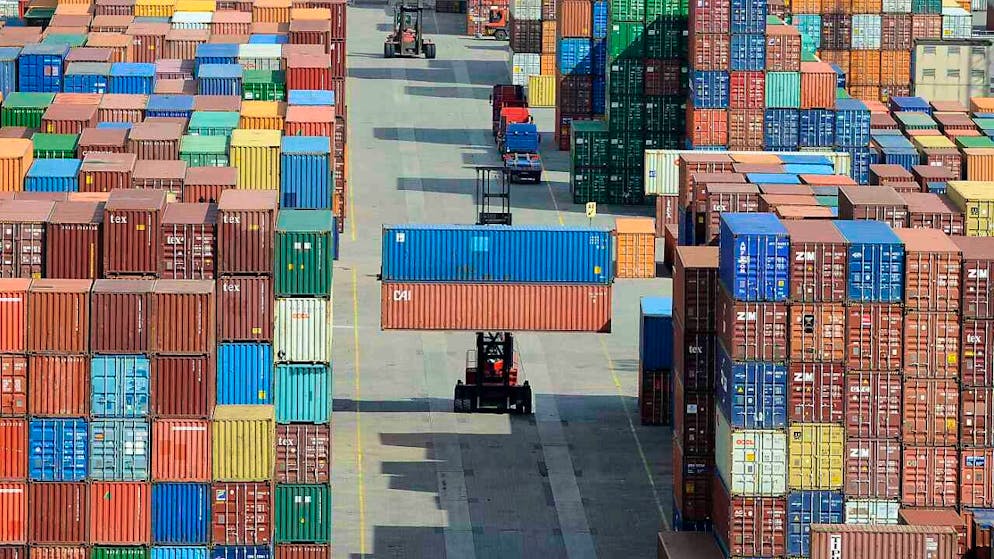 Der Saldo des Schweizer Warenhandels ging zurück. (Archivbild)