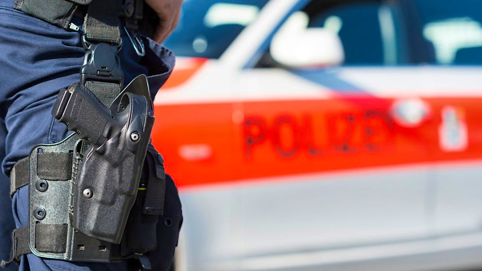 Die Kantonspolizei Bern hat vier Männer gefasst, die im September einen Raubüberfall verübten. (Symbolbild)