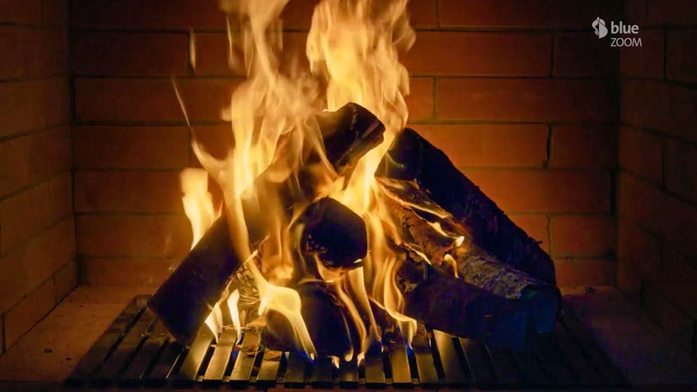 The Christmas fire flickers again in 2024 for 131 minutes and 45 seconds - this time with a special musical edition.