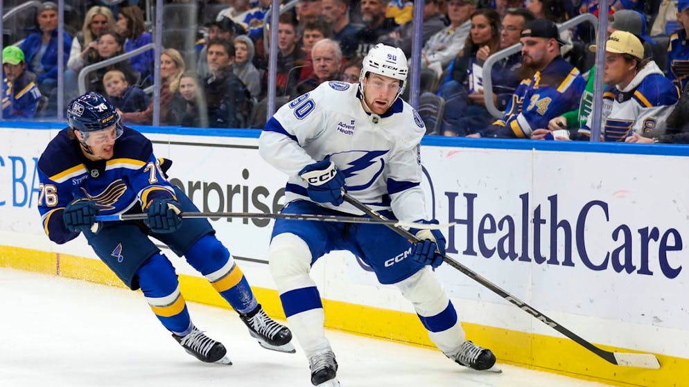 Tampa Bays Schweizer Verteidiger Janis Moser kam bisher in dieser Saison zu 27 Einsätzen und erzielte zehn Punkte (2 Tore, 8 Assists).