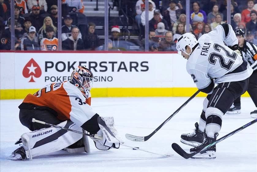 Hockey. Doppietta di Fiala con i Kings