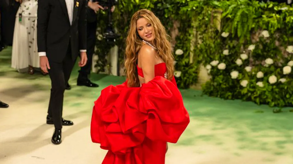 Ecco spiegata la loro relazione. Dopo la rottura con Piqué, Shakira ha trovato conforto nel frontman dei Coldplay
