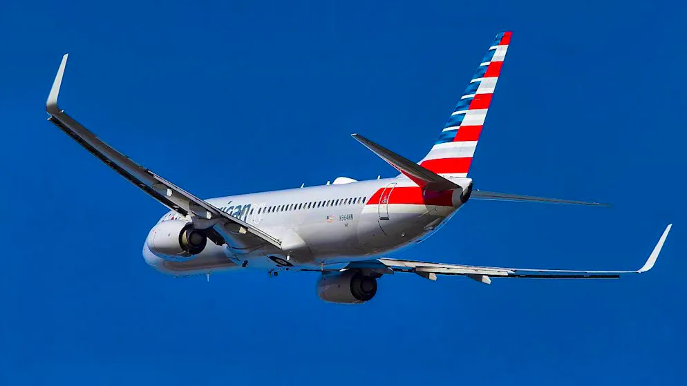 Per diversi passeggeri, un volo American Airlines da Dallas a Minneapolis si è concluso con i piedi bagnati.