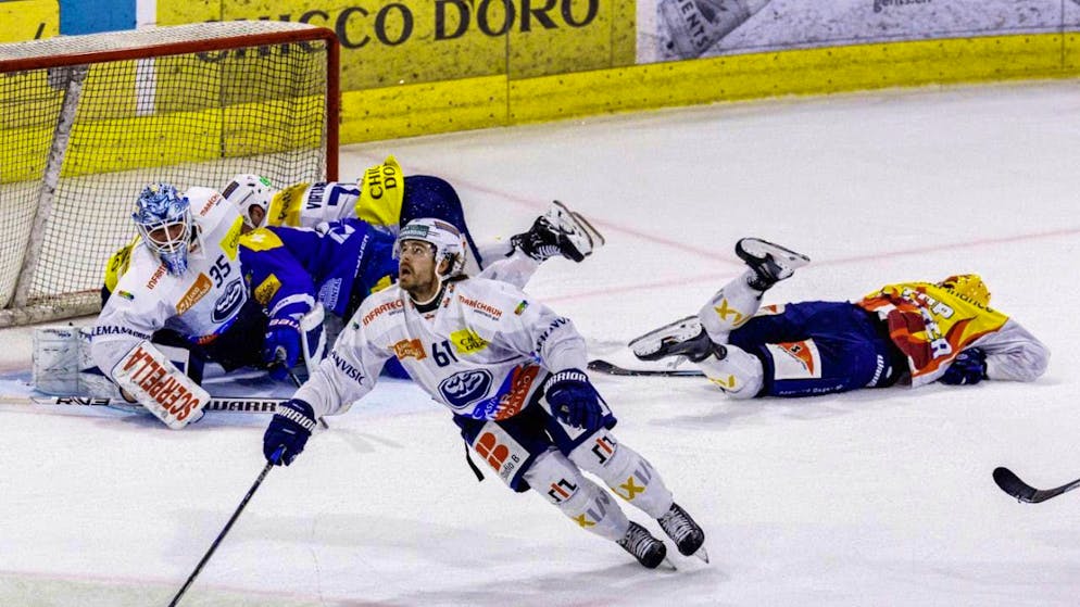 Great spectacle in Kloten, video trouble at ZSC - Gallery. The game between Kloten and Ambri-Piotta was turbulent at times