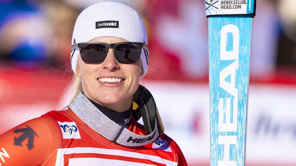Lara Gut-Behrami doesn't have the perfect run, but she still makes it onto the podium.