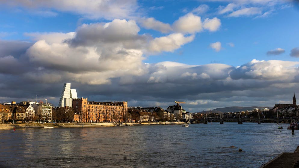 Nur die kleinsten Autos können Pendler weiter zum gleichen Preis in Basel parken. 
